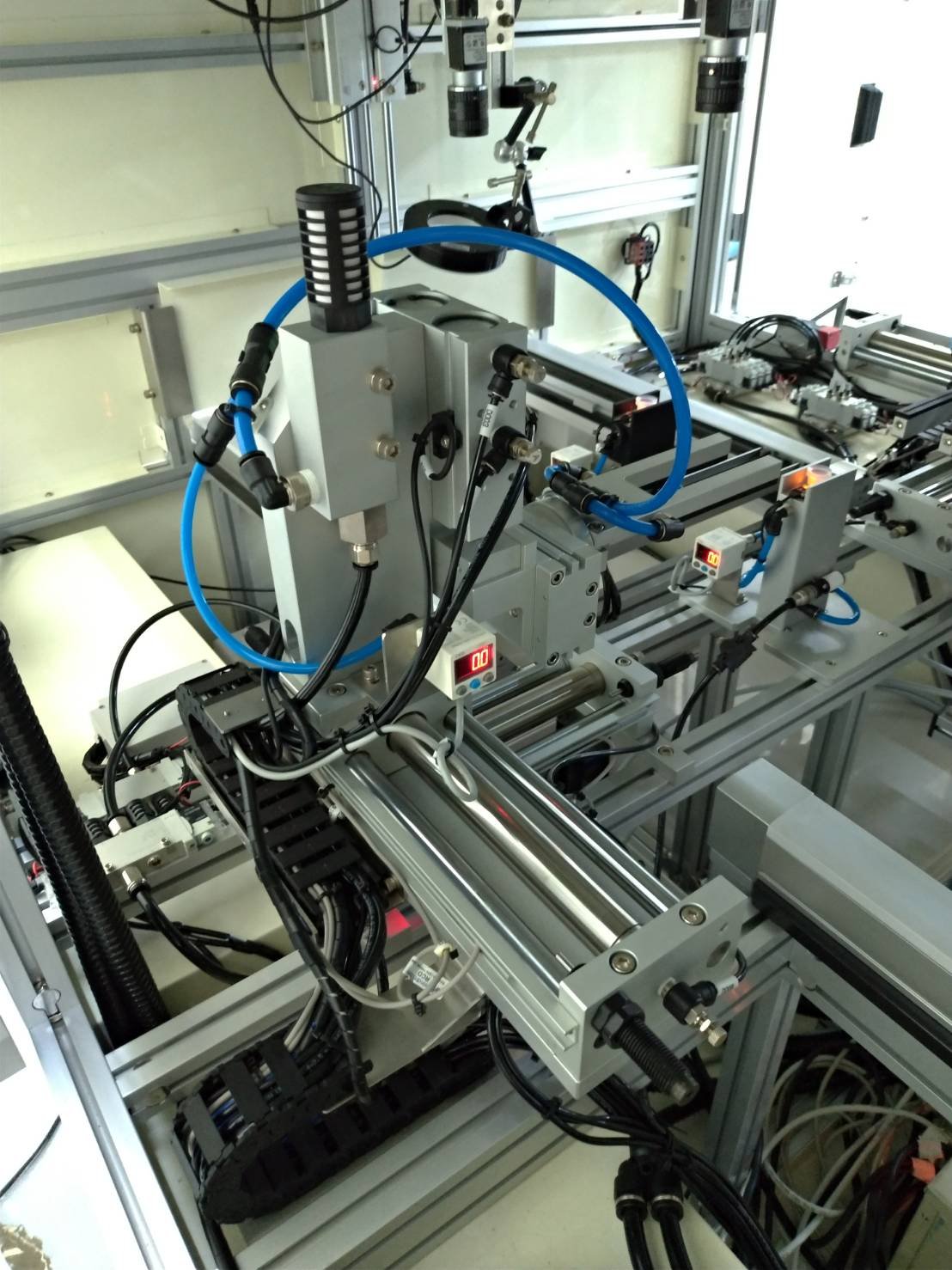 自動瑕疵檢測系統-手機外觀瑕疵檢測設備