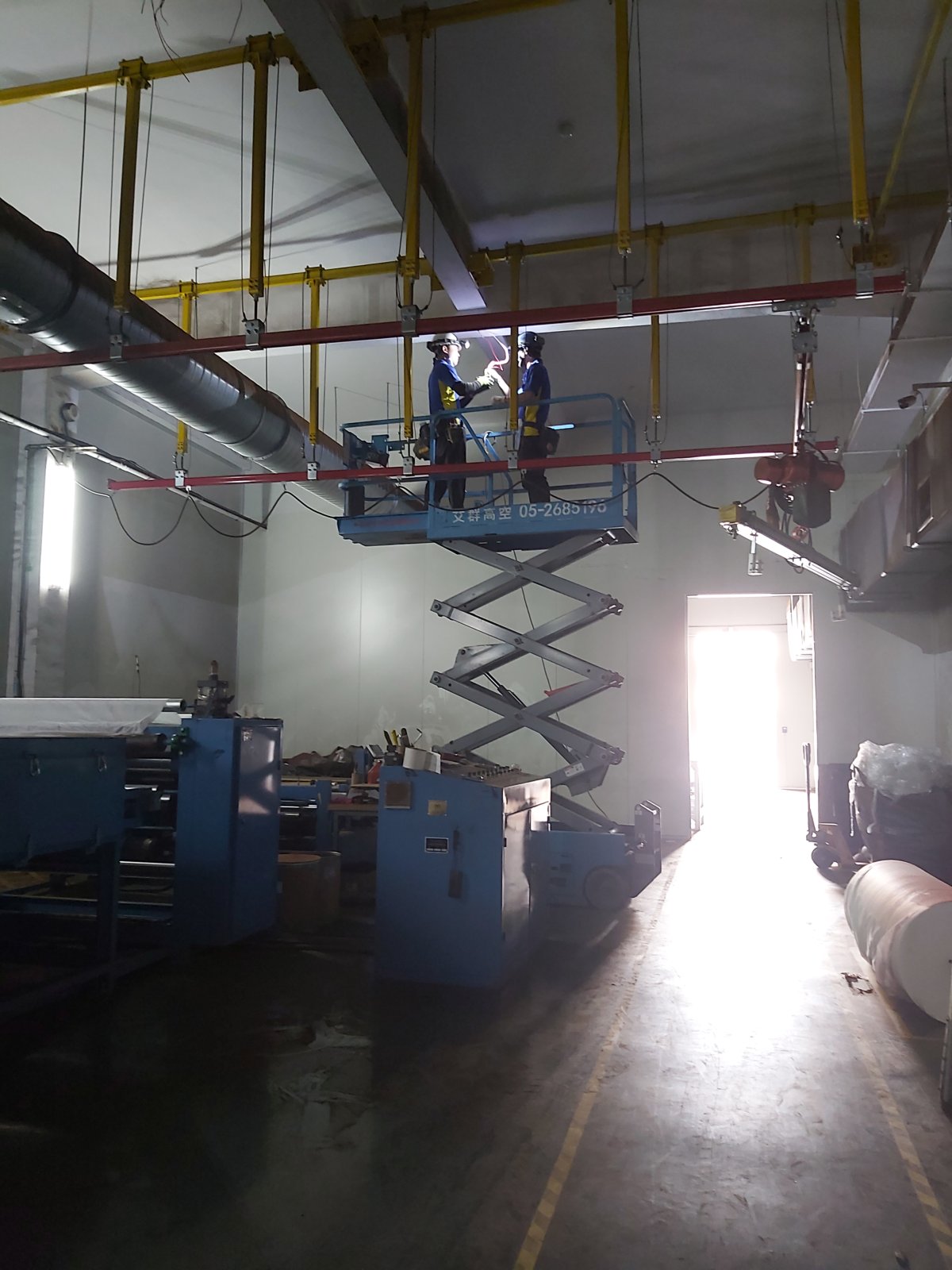 粉塵區防爆施工-防爆日光燈安裝