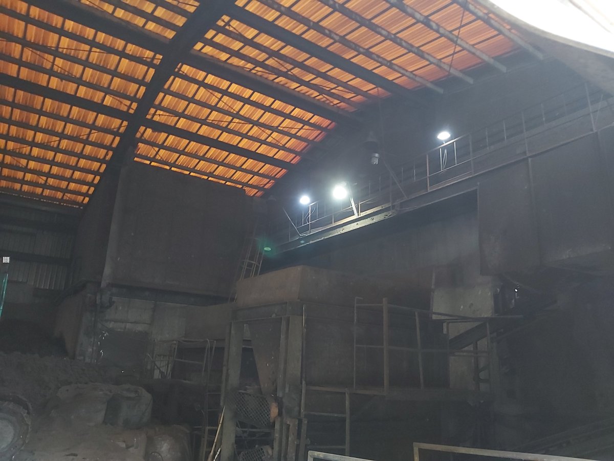 粉塵區防爆施工-防爆投射燈安裝(1)